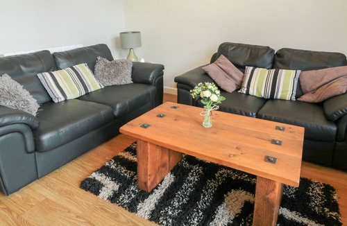 Otterburn Cabin | SWAN LODGE, pet friendly, character holiday cottage in Otterburn