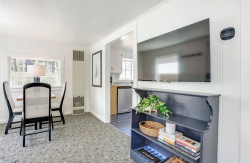 Frankfort Cottage | Swim, Hike & Unwind: Frankfort Cottage w/Fire Pit