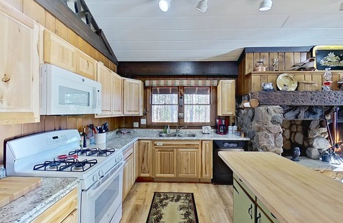 Conover Ski Chalet | Swiss Chalet/waterfront
