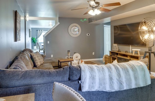 Taylor Condo | Taylor Condo Rental w/ Fireplace ~ 5 Mi to Airport