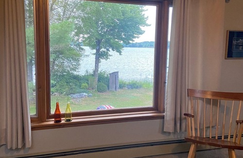 Auburn House | Taylor Pond Lake House with Private beach
