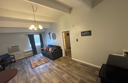 Tecumseh Hotel | Tecumseh Inn and Suites