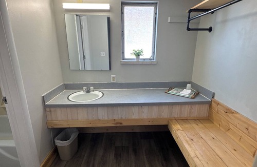 Tecumseh Hotel | Tecumseh Inn and Suites