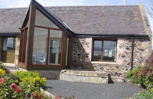 Nenthorn Cottage | Thairn cottage ideal for 2, rural, 3 miles from Kelso. Wood stove All on 1 level