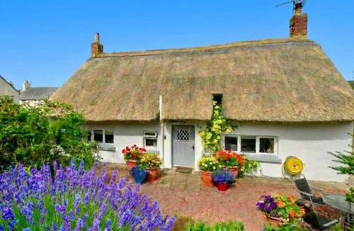 Kirk Yetholm House | Thatched Cottage on Northumberland border