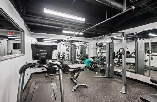 Central Business District Apartment | The 333 Suites - For 24 Guests