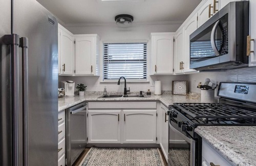 Amarillo House | The 806 Escape - 2 bed near hospital dist!