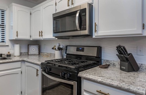 Amarillo House | The 806 Escape - 2 bed near hospital dist!