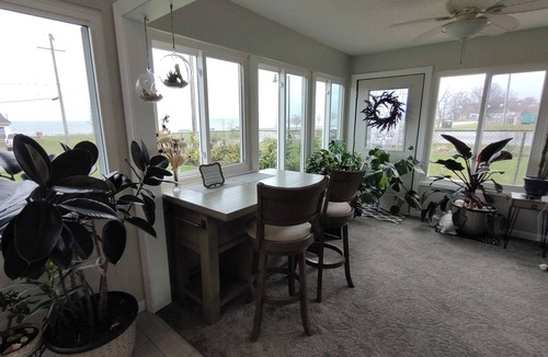 Vermilion House | The Aloha on lake erie