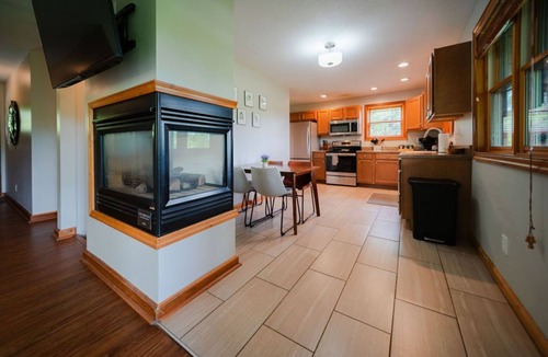 Logan Cabin | The Arcade | Hocking Hills, Hot Tub, Firepit