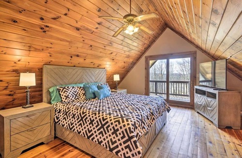Pleasant Mount Cabin | The Aurora Residence · The Finest Retreat in the Pocono Mountains