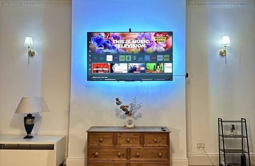Jesmond Apartment | The Autumn's Retreat