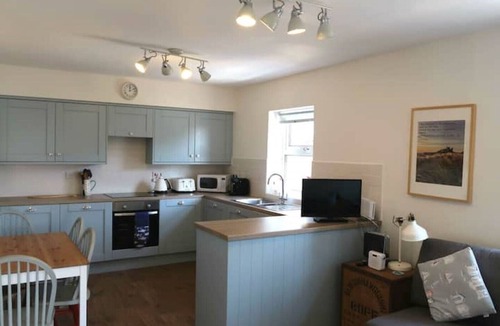 Bamburgh Apartment | The Bamburgh Bolthole, Village Centre