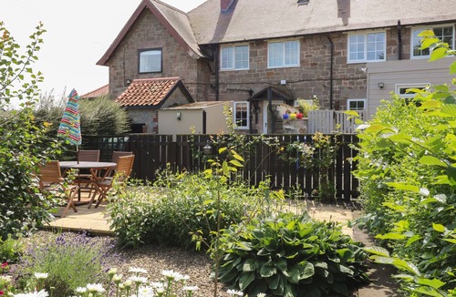 Berwick-upon-Tweed Cottage | THE BARMOOR RETREAT, family friendly, with open fire in Lowick