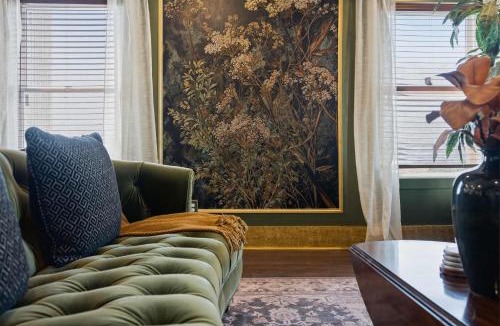 Covington House | The Bavarian Inn 6 Chic 1 BDR