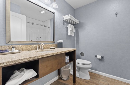 Traverse City Hotel | The Baywatch Resort