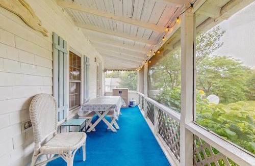 Plymouth House | The Beach Bunny Cottage