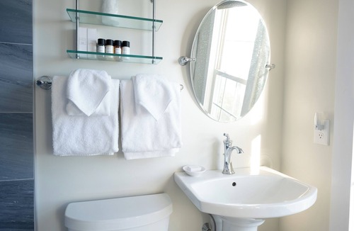 Kennebunk Hotel | The Beach House Inn