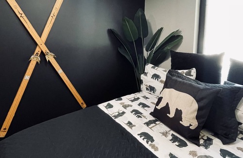 Elmira Ski Chalet | The Bear Cub