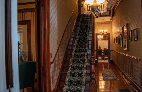 Mercer House | The Big Brickhouse