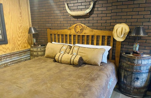 Amarillo Apartment | The Big Texan Double 134