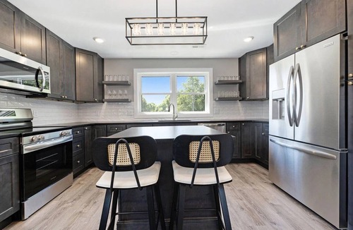 Lake Leelanau Condo | 🌲 The Birches ➠ Luxury Condotel in Downtown Lake Leelanau | U2