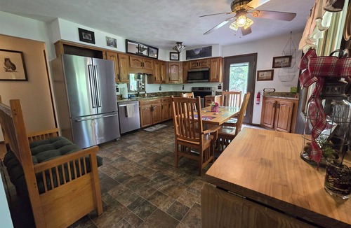 Pittsburg House | The Bird House at Sinking Creek in the National Forest
