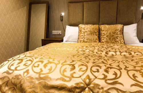 Ford Hotel | The Blue Bell Inn