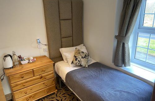 Ford Hotel | The Blue Bell Inn