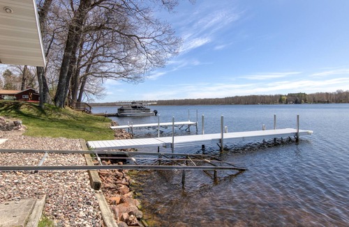 Sand Creek House | The Boathouse Cabin @ McCann Lake