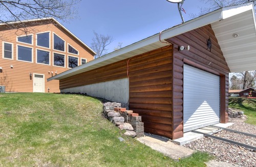 Sand Creek House | The Boathouse Cabin @ McCann Lake
