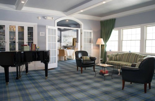 Kennebunkport Hotel | The Breakwater Inn and Spa