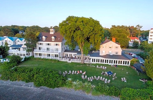 Kennebunkport Hotel | The Breakwater Inn and Spa
