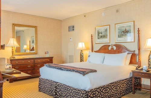 Downtown Louisville Hotel | The Brown Hotel