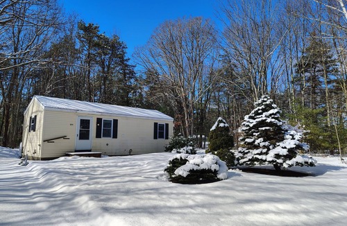 West Kennebunk Cottage | "The Bunkalow" of Kennebunk - a country feel while close to town and beaches
