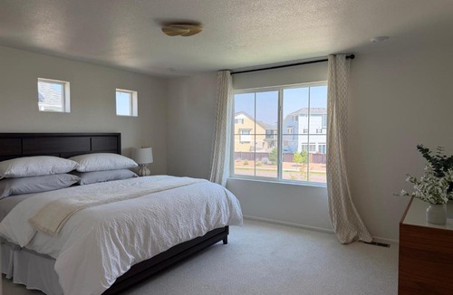 Aurora Bed & Breakfast | THE CALM Corner