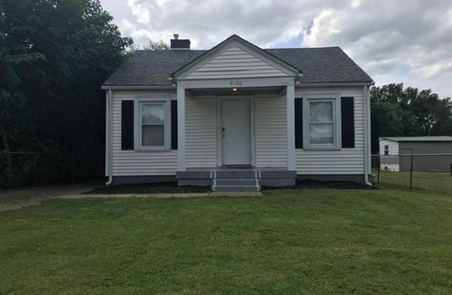 Prestonia House | The Camp Taylor Cottage