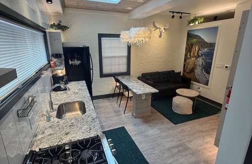 Indianapolis House | The Casita@Keystone KingBed/1 BA