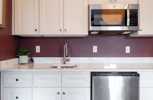 South End Apartment | The Chester: Urban Chic Stay In South End