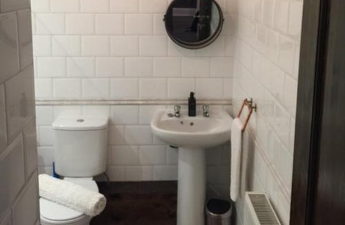 Tillicoultry Apartment | The Clacks Rustic Abode