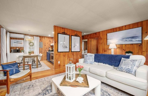 Dennis Port Cottage | The Coast: Cozy Cape Escape in Dennis Port
