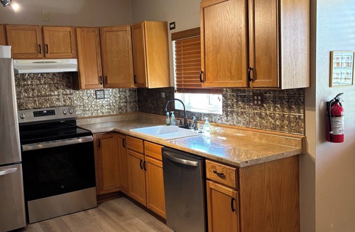 Davis House | The Cottage at Davis: very close to Turner Falls, Cross Bar Ranch, Lil Niagara!