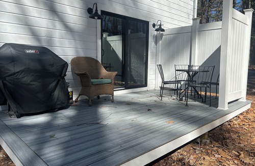 Belgrade Cottage | The Cottage at Whispering Pines - Short Stroll to the Village!