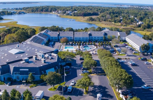 West Yarmouth Resort | The Cove At Yarmouth Resort - 1 bedroom in superb Yarmouth