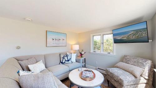 Pine Point House | The Cove by Bayley Vacation Rentals
