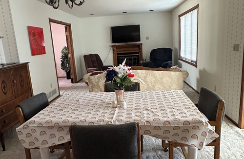 Grand Forks House | The Cozy Nest, Relax & Unwind