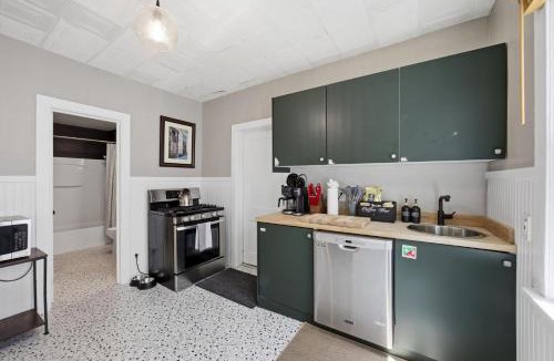 Tremont Apartment | The Cozy Tremont
