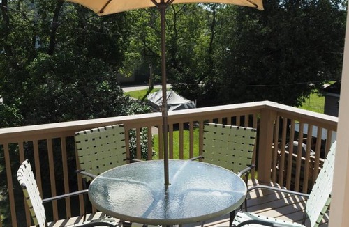 Frankfort Apartment | The Cute & Cozy - Upper Apt - Great Location!