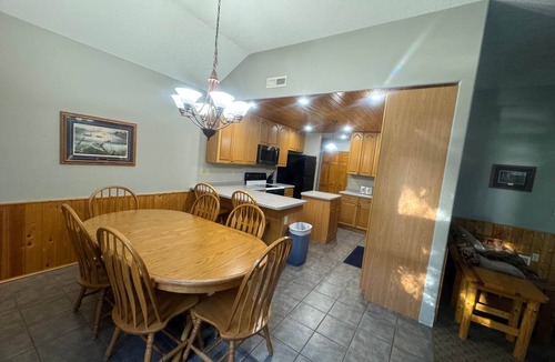 Squaw Lake Cabin | The Den: Hot Tub Fireplace RiverFront Pet Friendly 2 Bdrm