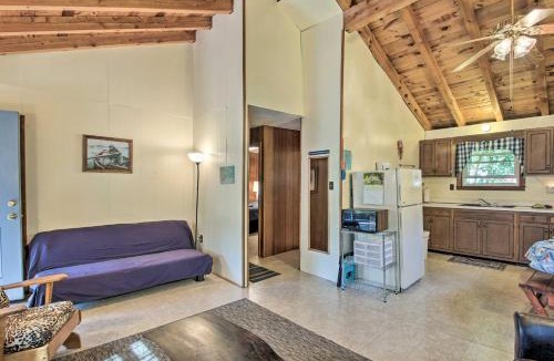 Raymond House | 'The Den' Raymond Home w/200 Feet of Sandy Beach!